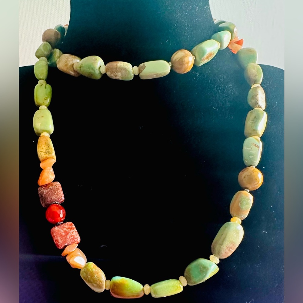 Bares: Muti-colored-Genuine Stone Necklace